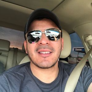 Meet your Posher, Diego